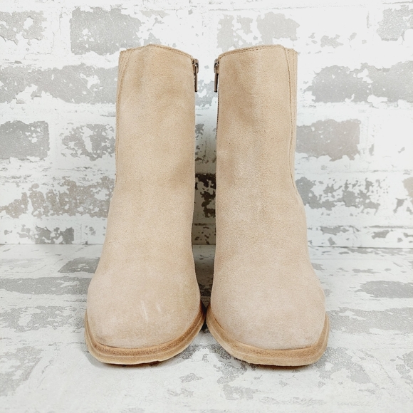 NEW Andre Assous Naia Suede Tan Block Heel Ankle Bootie i468 - Picture 3 of 12